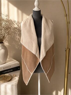 Bershka Faux Suede & Sherpa Waterfall Vest | Cozy Neutral Layering Piece Size S